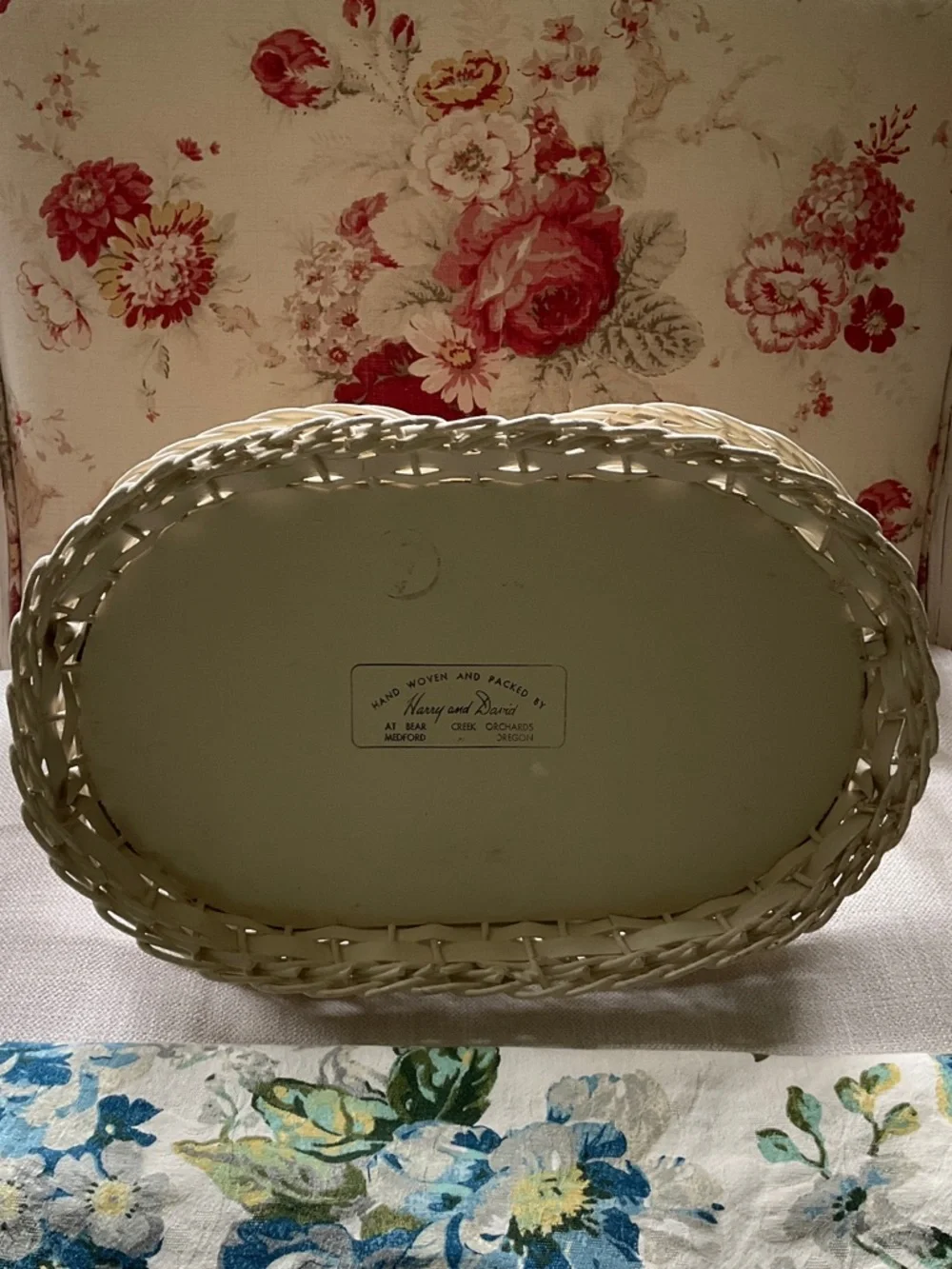 Vintage Gift Basket - Picture 10 of 10